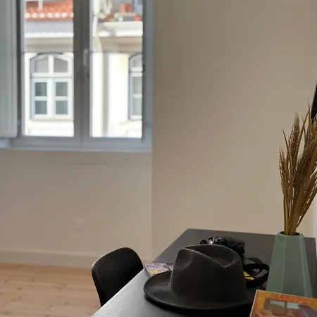 Baixa Chiado Bedrooms Гостевой дом 3*